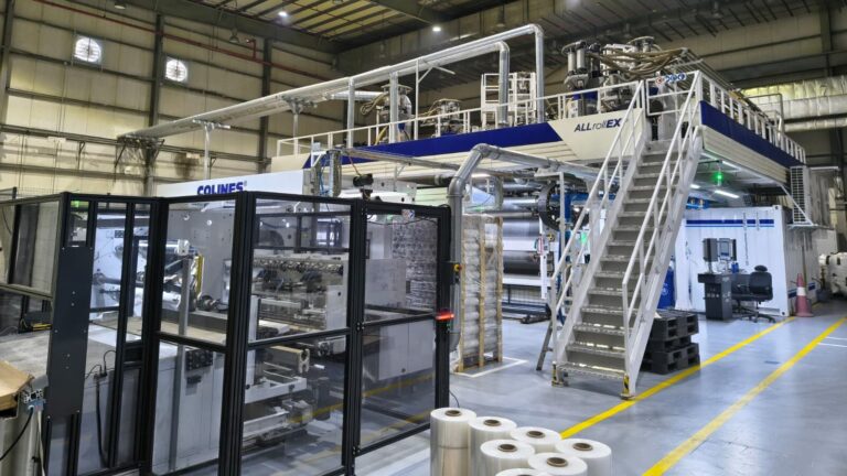 Montaż linii do produkcji folii stretch w Arabii Saudyjskiej – kompleksowa relokacja włoskiej linii Colines